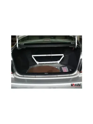 Bezpečná Platba Rear Trunk Brace Ultra Racing for Nissan Cefiro 98-03 A33